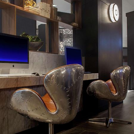 Отель Hilton Boston Back Bay Экстерьер фото