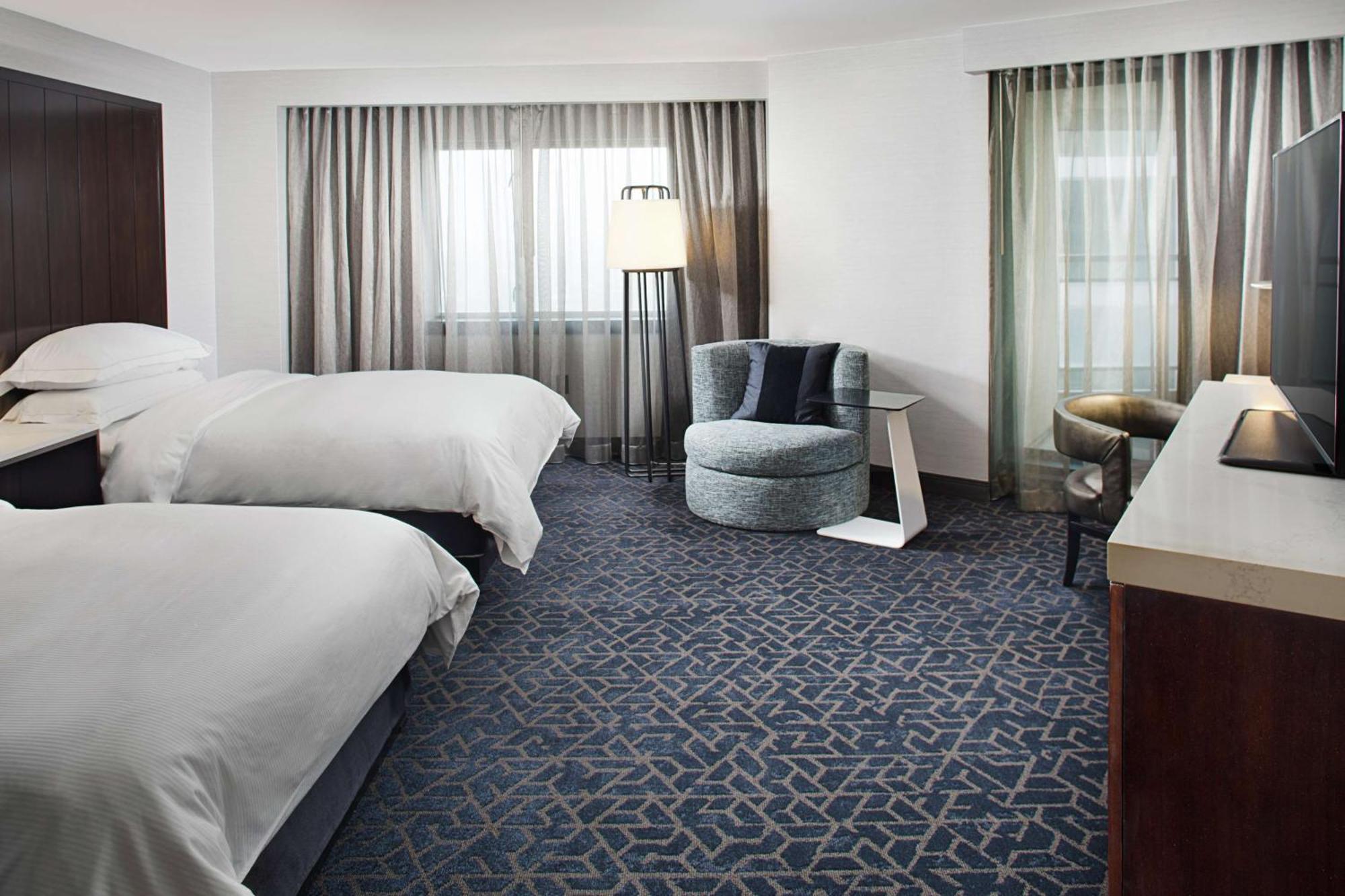Отель Hilton Boston Back Bay Экстерьер фото