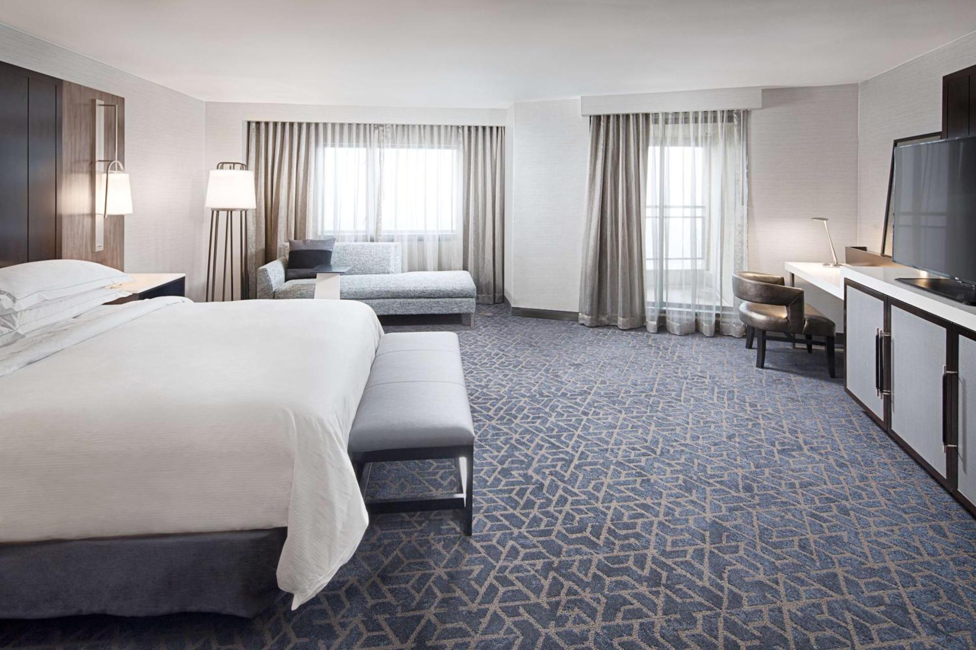 Отель Hilton Boston Back Bay Экстерьер фото